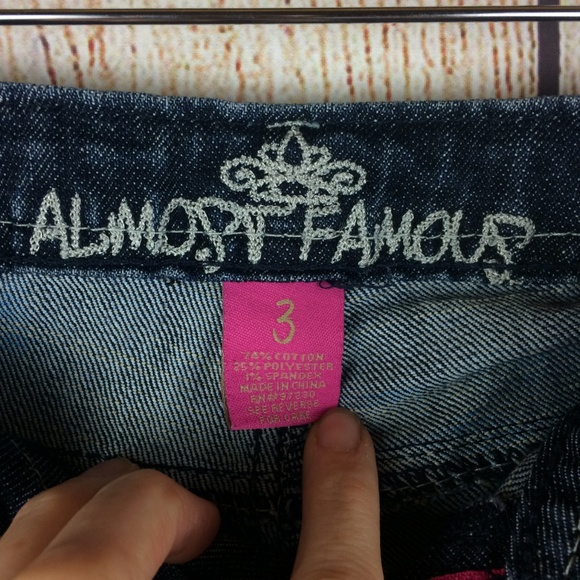 **SOLD** Whiskered & Distressed Jeans Sz 3 - Picture 7 of 8